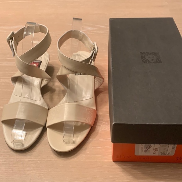 Anne Klein Ivory ankle wrapped with buckle sandals Size 7.5 N NIB - Picture 1 of 8